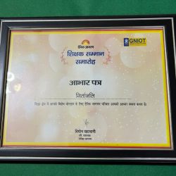 Amarpushp team being felicitated for social welfare contributions